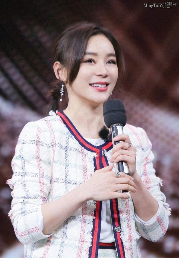 《声临其境》袁姗姗白腿玉足现在开舔(6/18)