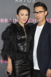 成熟明星刘嘉玲露深沟艳惊四座