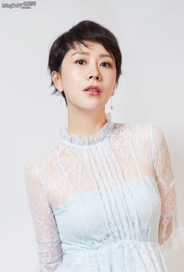 女明星海清精致玉足高跟写真(4/4)