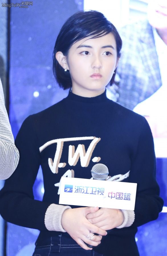 海清的成熟长腿和张子枫的少女腿选哪一双(4/6)