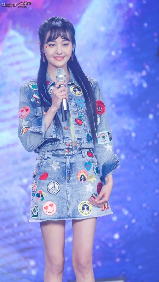 又软又甜的美腿明星郑爽颜值没谁了(14/17)