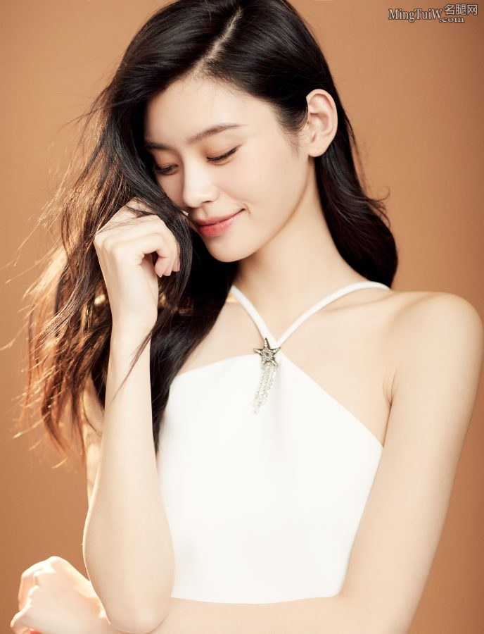 奚梦瑶长腿玉足美肩超模果真无与伦比(8/8)