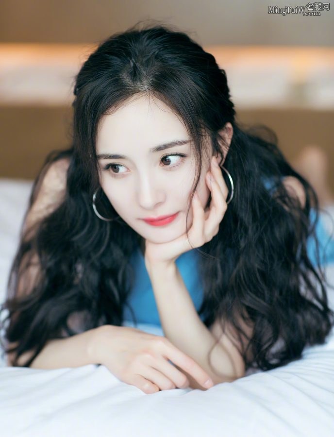 杨幂蓝裙蓝高跟给你的夏日带来清凉(9/21)
