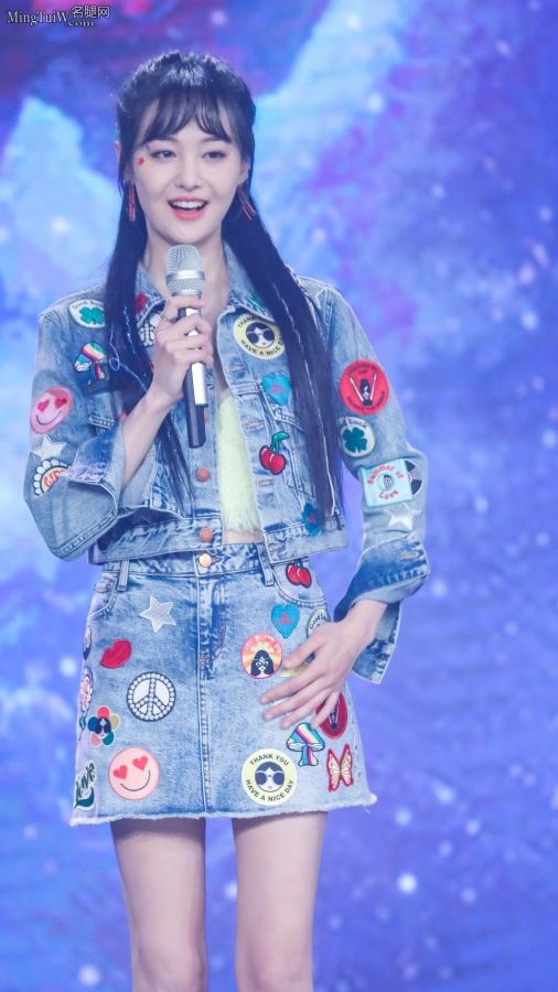 又软又甜的美腿明星郑爽颜值没谁了(13/17)