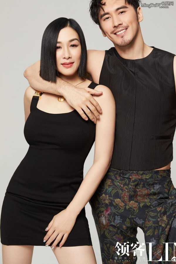 钟丽缇和她丈夫拍时尚写真喜欢她穿的短靴(3/8)