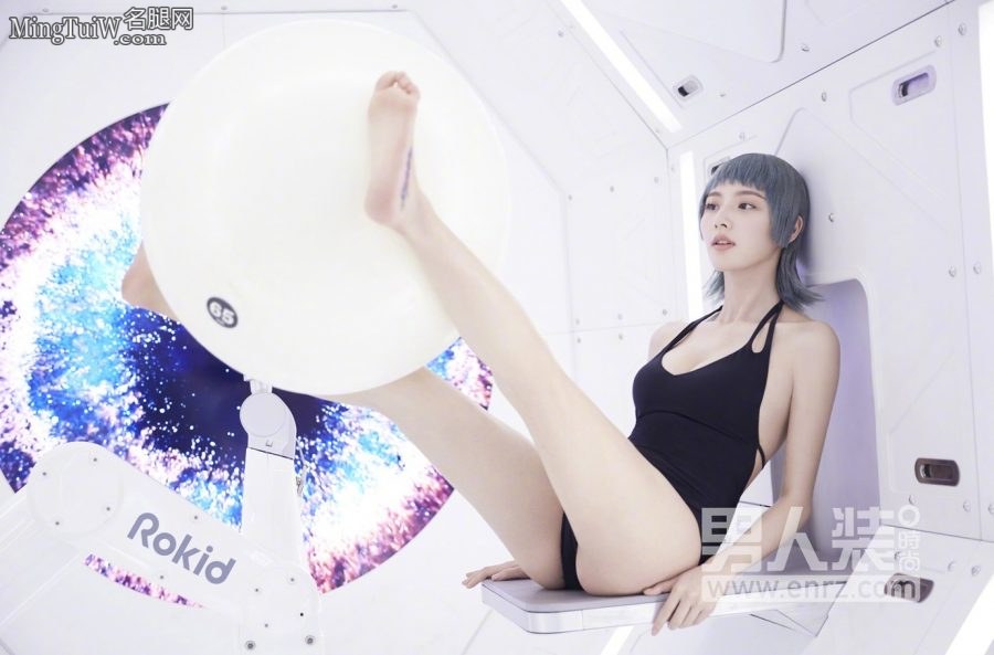 《男人装》杂志陈雅婷展示最完美的身材(1/8)