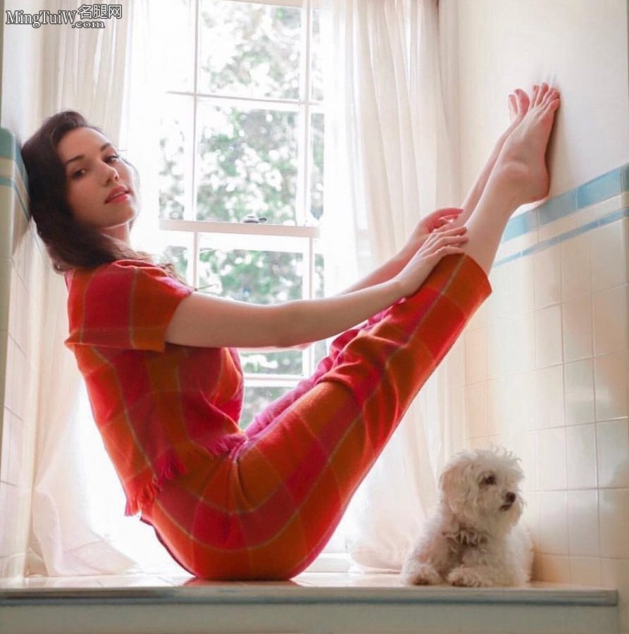 Grace Fulton居家写真专拍脚丫子(1/2)