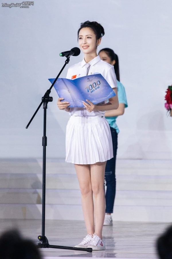 比少女有韵味比少妇清纯的佟丽娅(2/6)