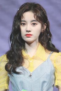 娇小的妹子鞠婧祎快来欣赏她的神仙颜值