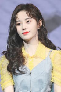 娇小的妹子鞠婧祎快来欣赏她的神仙颜值