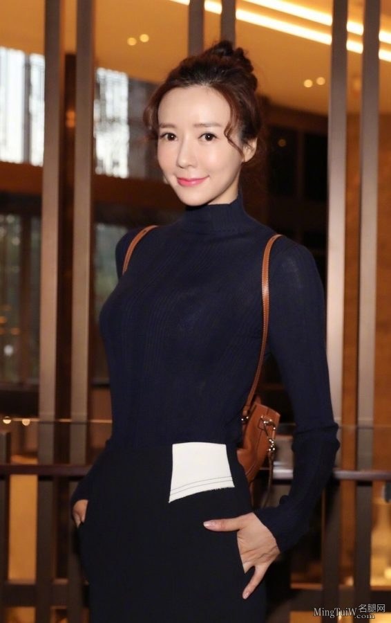周韦彤的性感上围呼之欲出(3/5)
