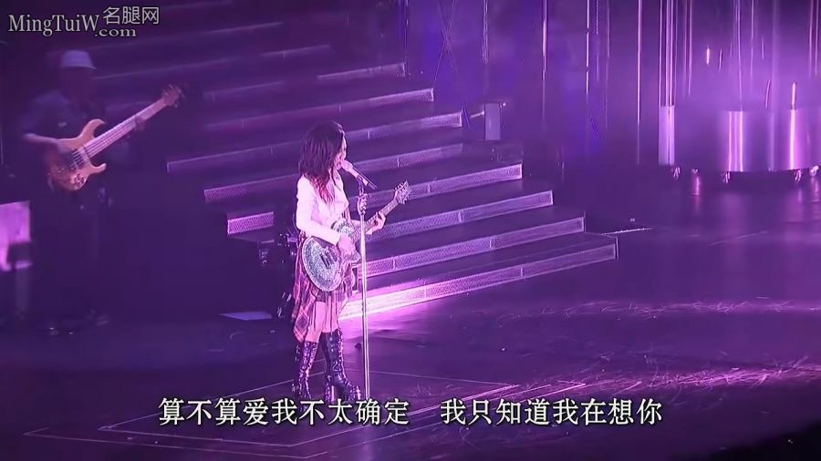 邓紫棋X.X.X. 世界巡迴演唱會 2013 Hong Kong[网盘](3/7)