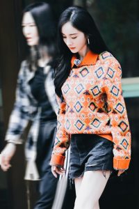 杨幂的长腿从哪里拍都是那么完美