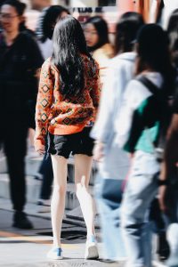 杨幂的长腿从哪里拍都是那么完美
