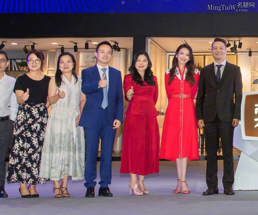 舒淇身穿红色长裙换了两双高跟鞋玉足美哭(9/9)
