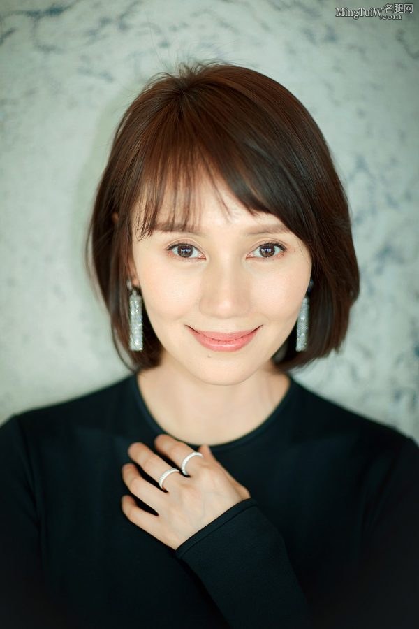 美女袁泉老师的高跟玉腿(5/6)