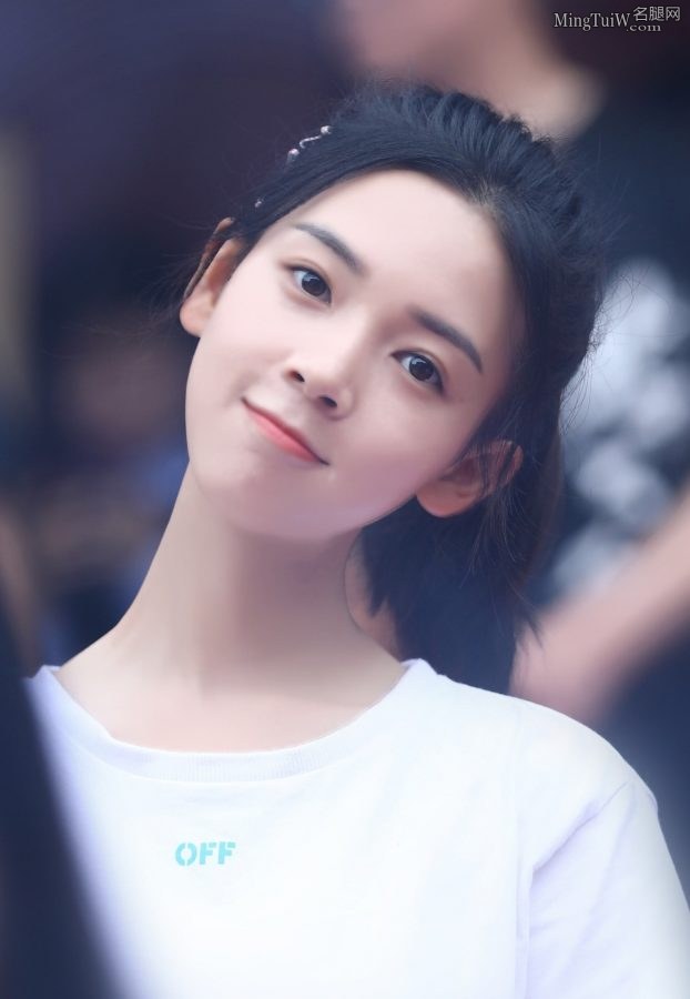 小姐姐陈瑶是漂亮的粉色系小妞(7/9)