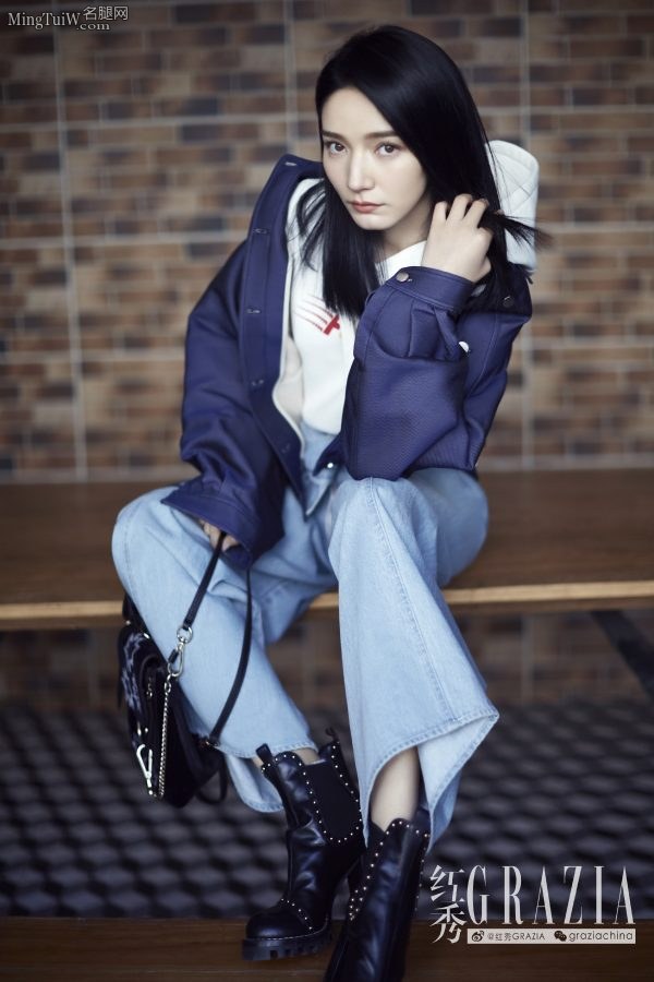 代斯冬季外出私服各种秀美腿(5/5)