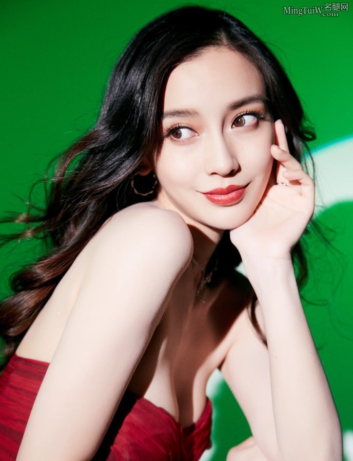 杨颖Angelababy身材酒红色礼服秀沟你就是天上的嫦娥仙子(2/24)