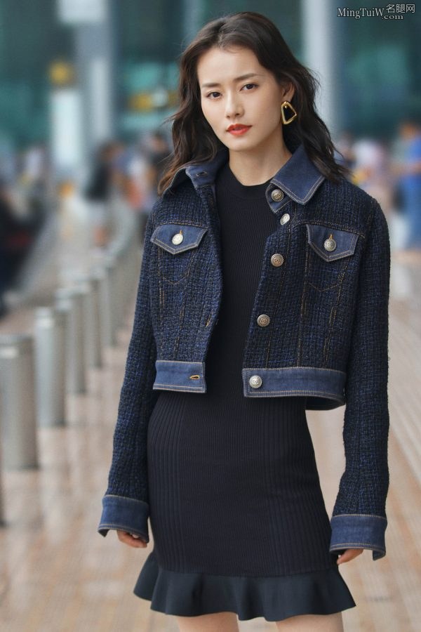 陕西美女柴碧云白腿美足帅酷写真(8/8)