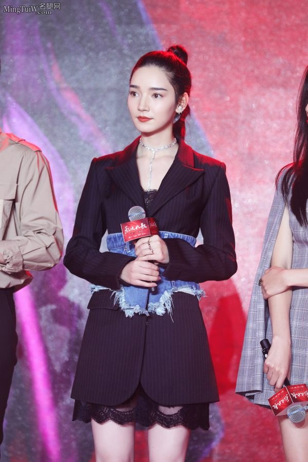 小姐姐代斯牛仔拼接西装玉腿纤细修长(8/8)