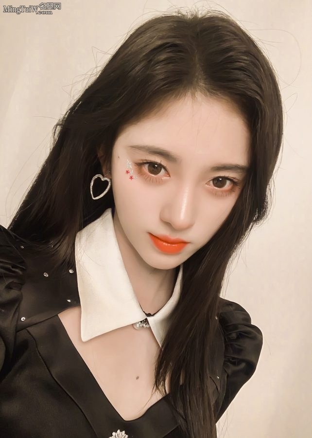 94年的小美女鞠婧祎的神仙颜值(1/6)