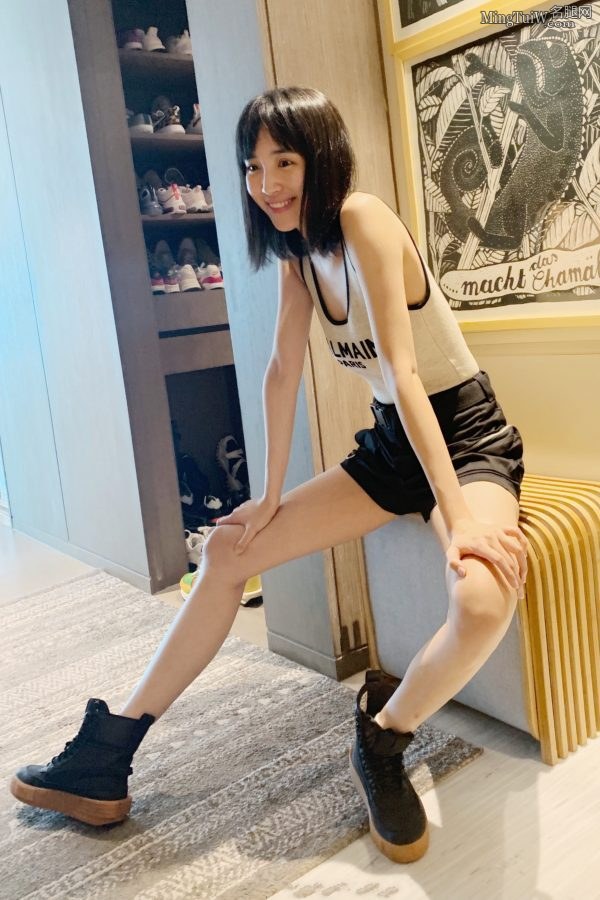 CiCi王紫璇的长腿太逆天了吧(2/2)