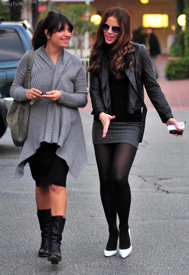 Kate Beckinsale长腿穿50D丝袜外出(5/14)