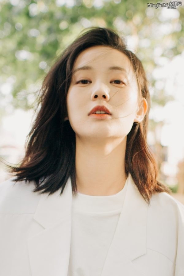 御妹李一桐秀起长腿来是一点不含糊(5/6)