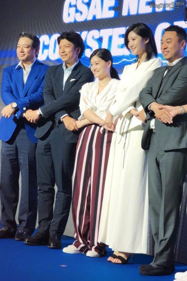 《余罪》大胸姐扮演者吴优踩高跟鞋气质迷人(2/3)