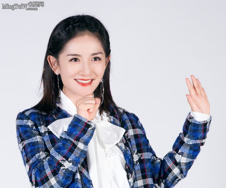 湖南卫视主持人谢娜的皮靴美腿，娜姐还是有很多人喜欢滴(2/11)