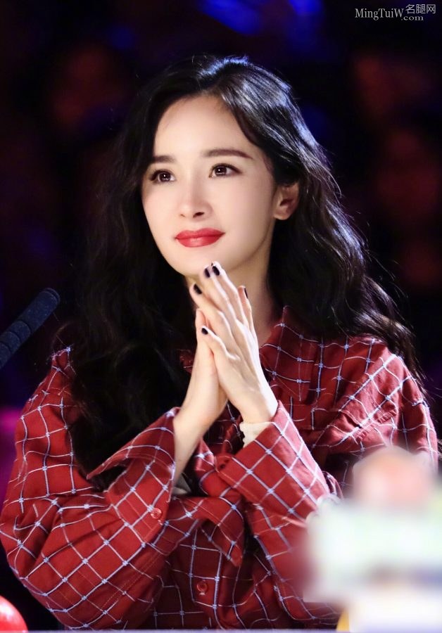 杨幂不愧是名腿网最受欢迎的美腿女神(42/54)