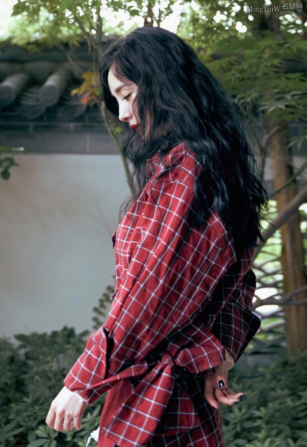 杨幂不愧是名腿网最受欢迎的美腿女神(52/54)