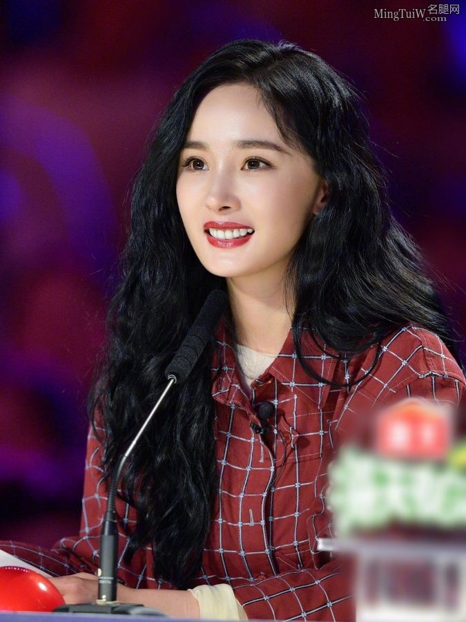 杨幂不愧是名腿网最受欢迎的美腿女神(39/54)