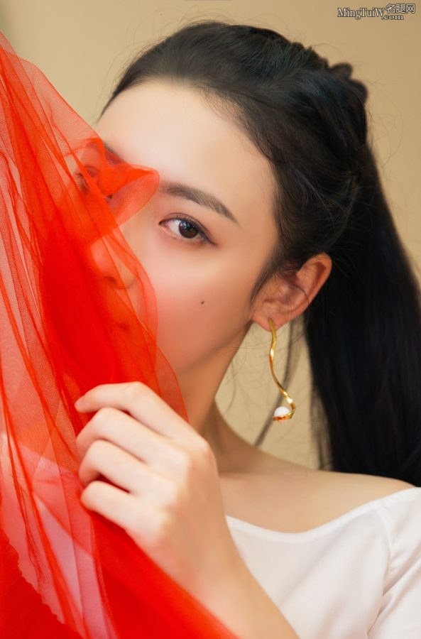 杨祺如的细高跟鞋底太美(4/10)