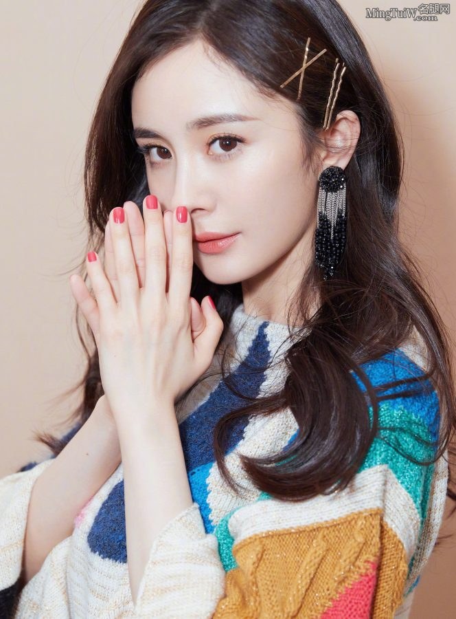 杨幂的美足玉手真是人间极品(6/17)