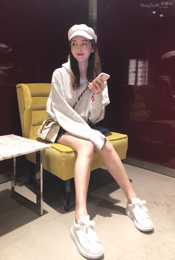 宣璐的这两条长腿也太好看了吧(1/2)
