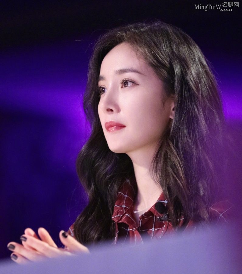 Yang Mi is indeed the most popular goddess with beautiful legs on MingLeg.com(41/54)