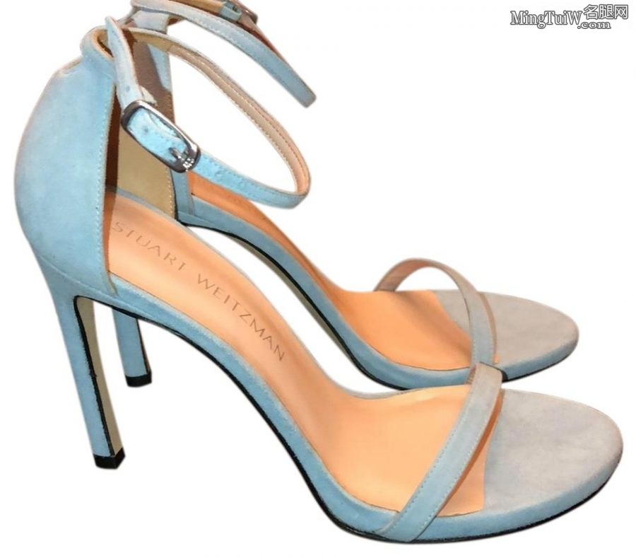 李纯玉足踩Stuart Weitzman蓝色高跟鞋(9/13)