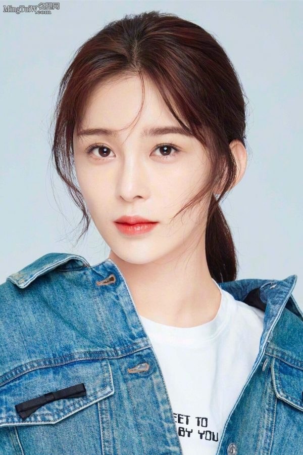 90年美女赵樱子白皙的纤细玉腿(4/4)
