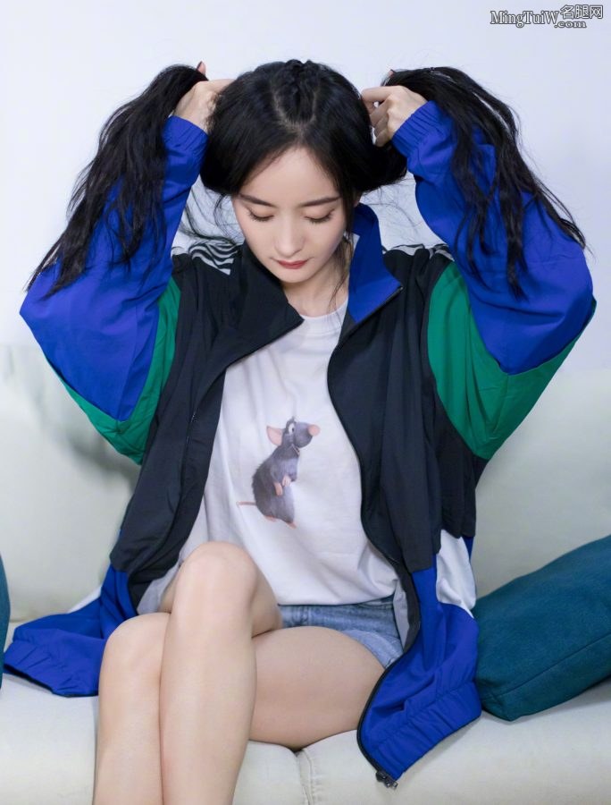 杨幂绝对是夹腿夹得最好的女明星(3/4)