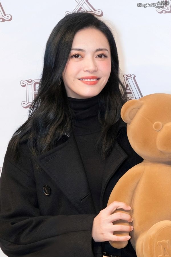 姚晨腿穿长皮靴霸气侧漏气场全开，她已经不是当年的小郭了(5/5)