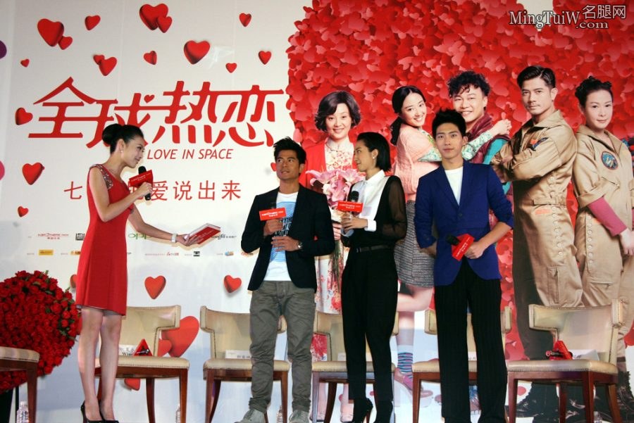 桂纶镁裤子里面穿了黑色裤袜(6/7)