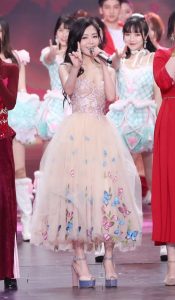 江西美女演员汤晶媚人美胸大