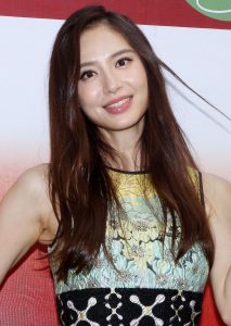 美女白歆惠活动现场秀美腿无修图