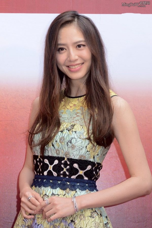 美女白歆惠活动现场秀美腿无修图(31/31)