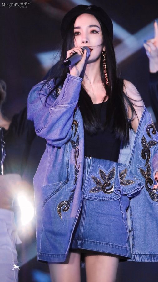 Yang Mi's goddess style, small leather boots and berets are really good(31/36)