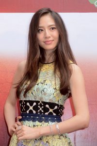 美女白歆惠活动现场秀美腿无修图