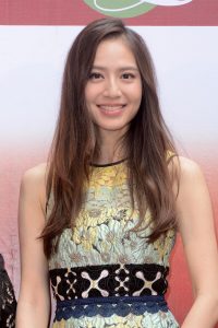 美女白歆惠活动现场秀美腿无修图