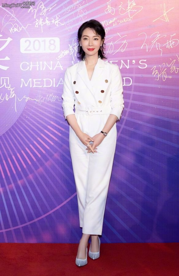 陈数长裤配尖头细高跟女强人气质(5/11)